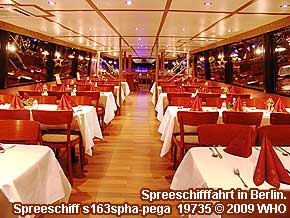 Weihnachtsfeier Spreeschifffahrt  in Berlin. Salon vom Spreeschiff s163spha-pega.